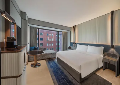 Chambre King accessible à mobilité réduite — Hilton Saigon